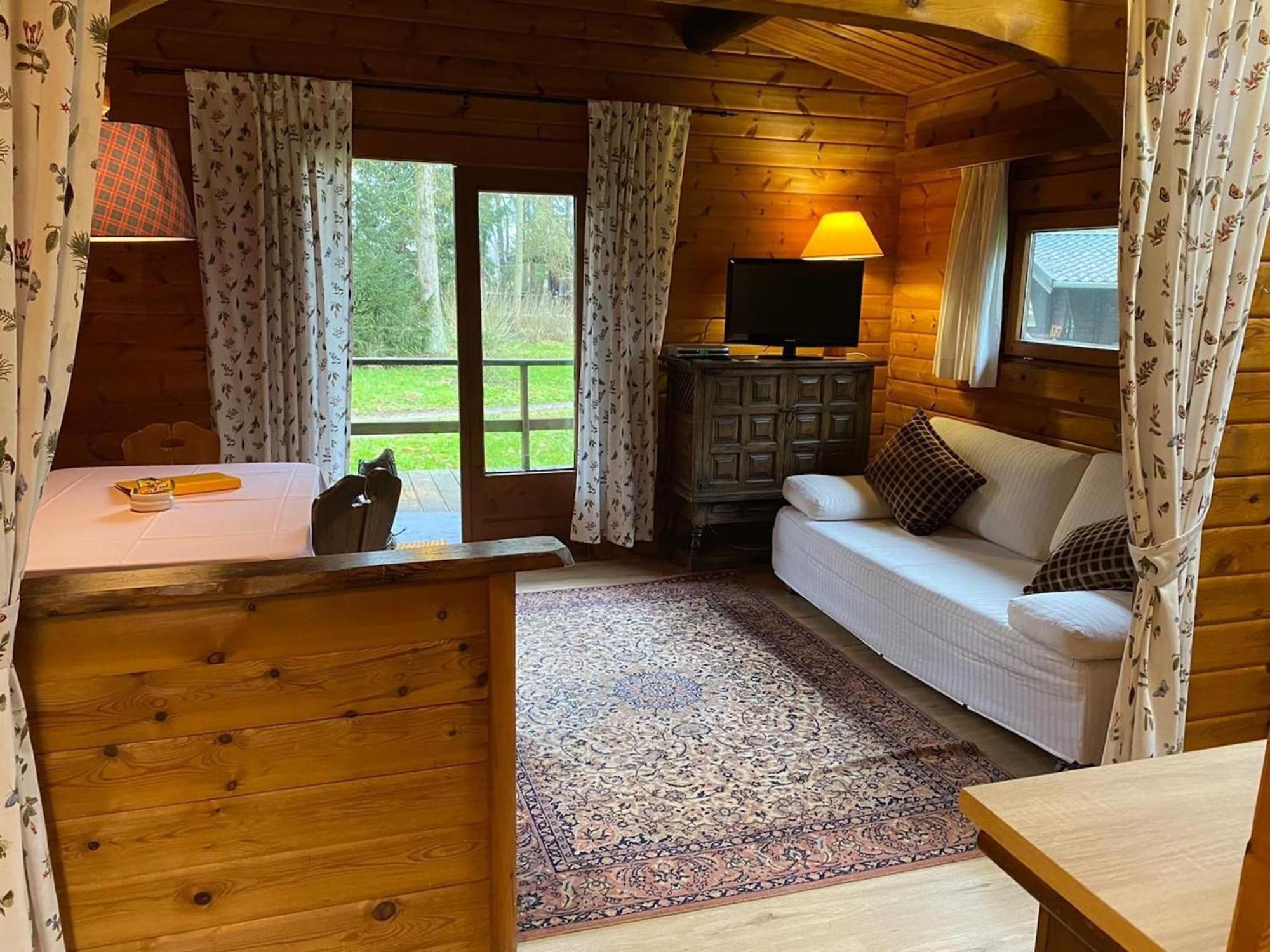 Cozy Holiday Home On A Horse Farm In The L Neburg Heath 埃舍德 外观 照片
