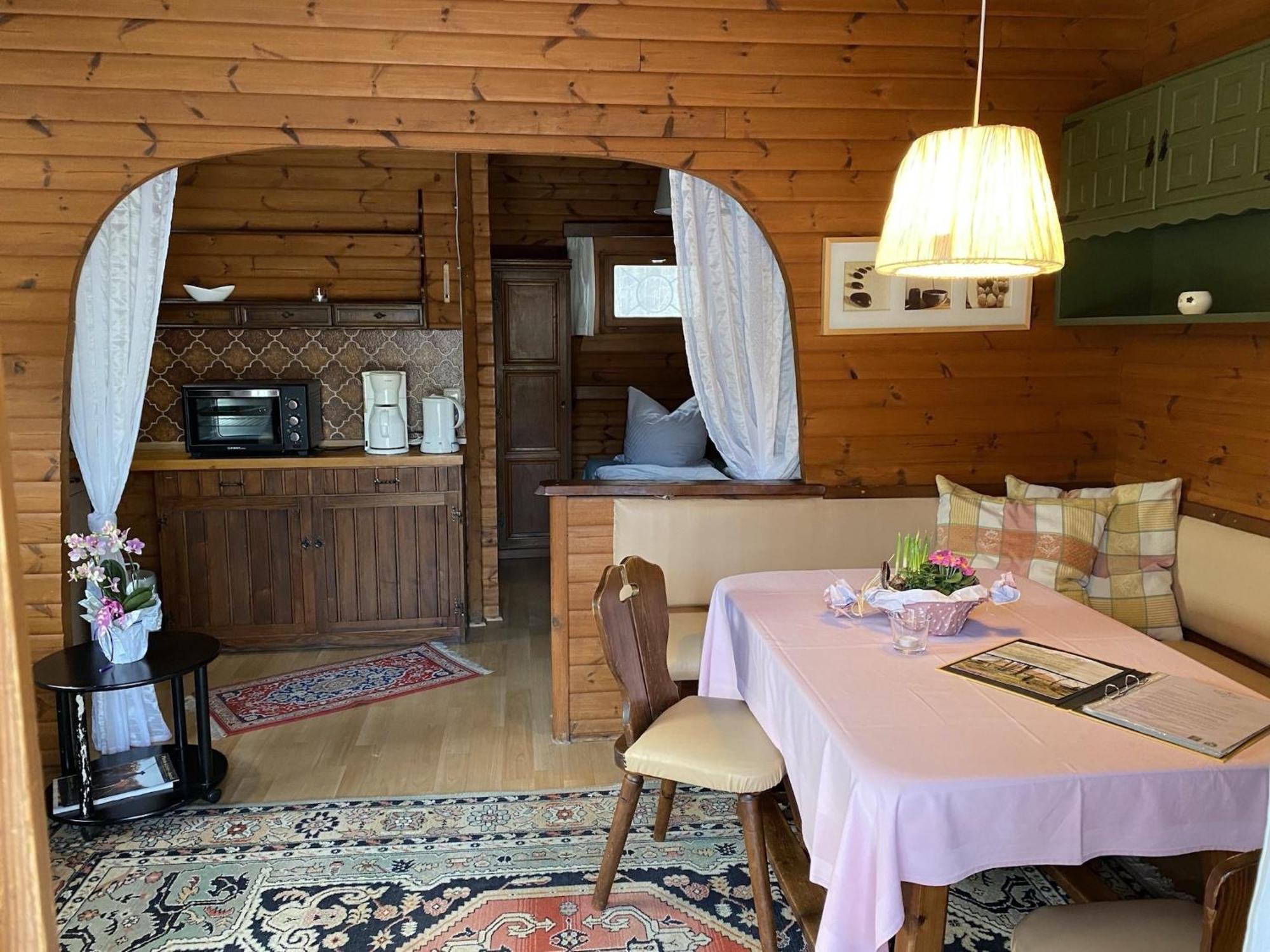 Cozy Holiday Home On A Horse Farm In The L Neburg Heath 埃舍德 外观 照片
